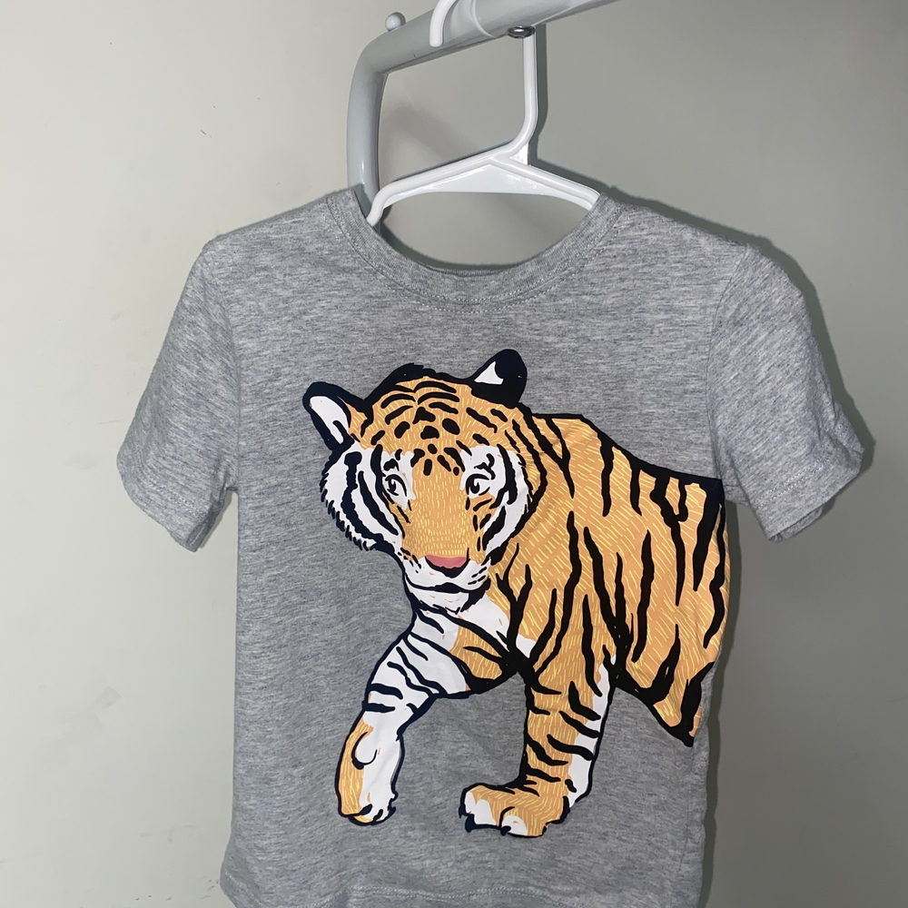 Colorful Kids T-Shirt Bundle (8 Shirts) - Picture 2 of 2